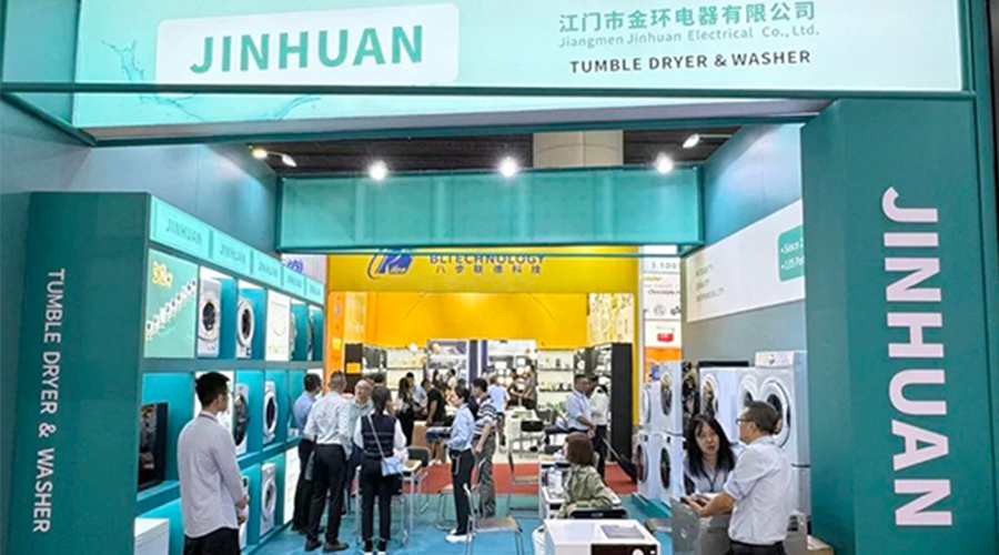 廣交會(huì)第一天！金環(huán)電器吸引世界各地客戶(hù)駐足參觀(guān)交流